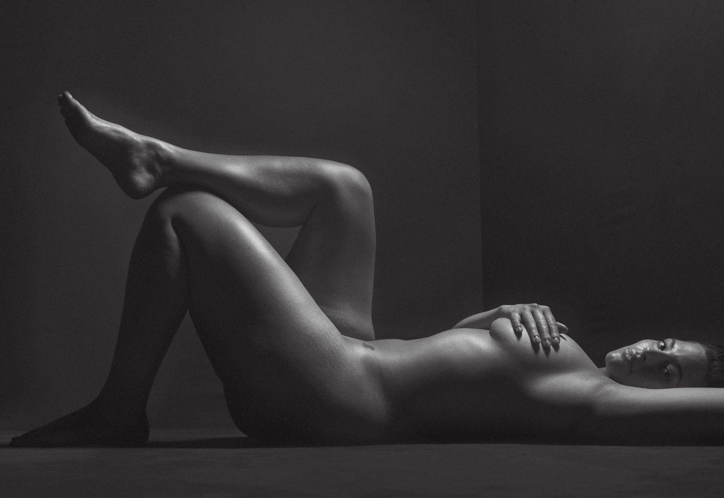 Ashley Graham nude.